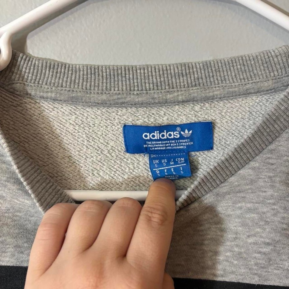 gray adidas crewneck - Picture 3 of 4